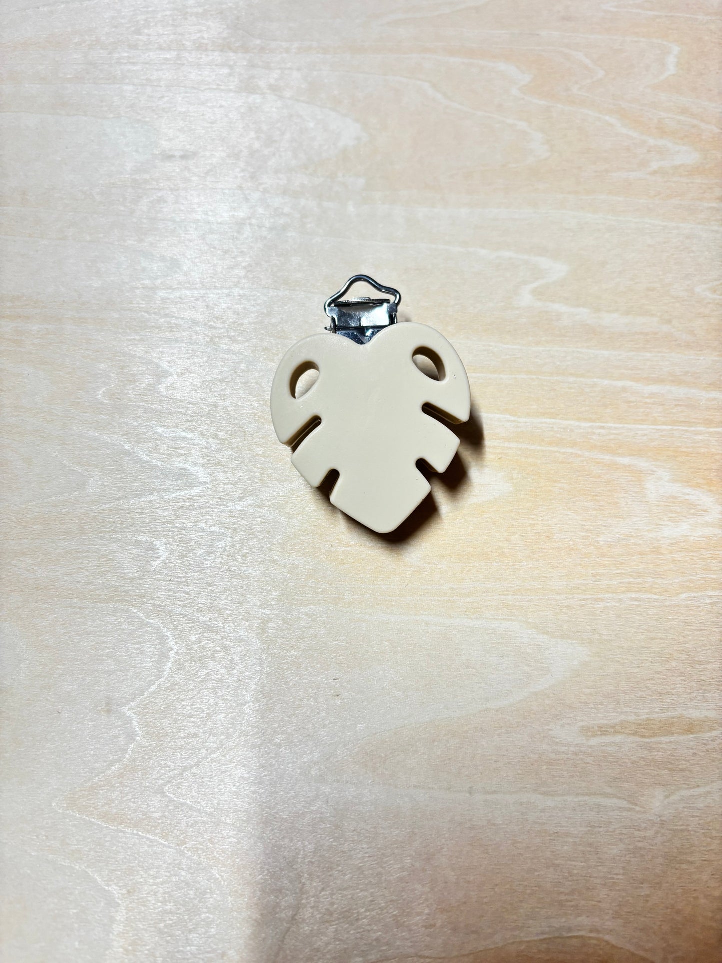 Clip feuille beige