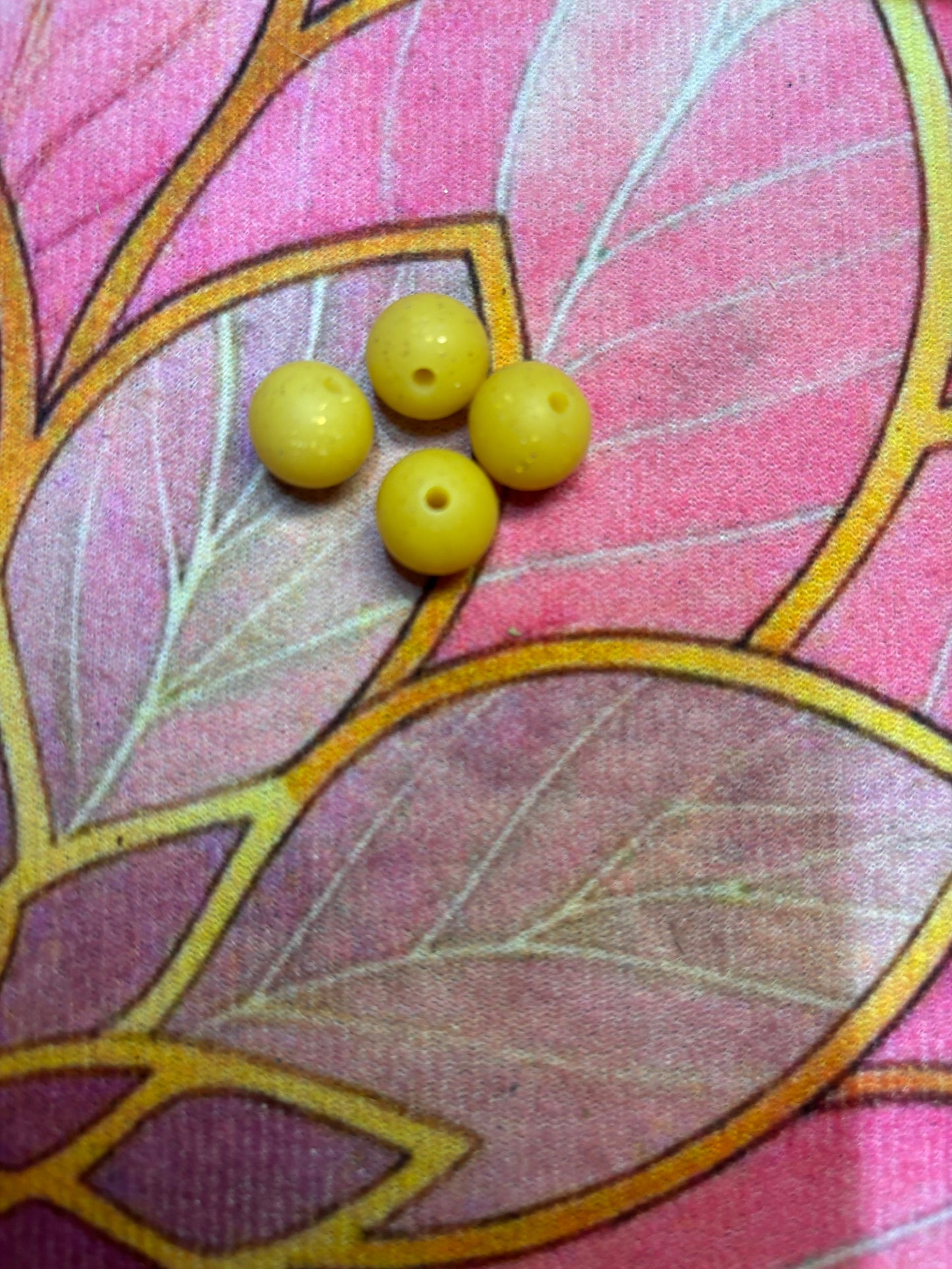 Perles moutarde pailletée 12 mm