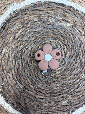 Clip Daisy camel
