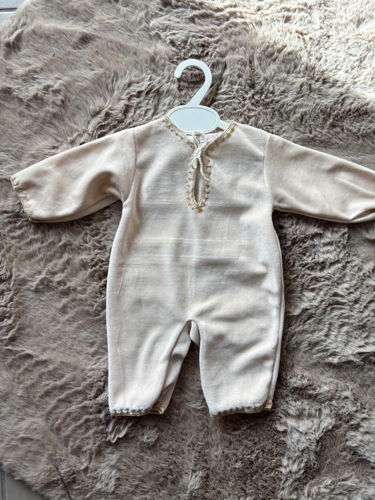 Tenue AÏD couleur beige